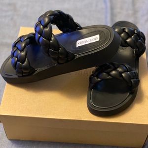 Steve Madden braided slides